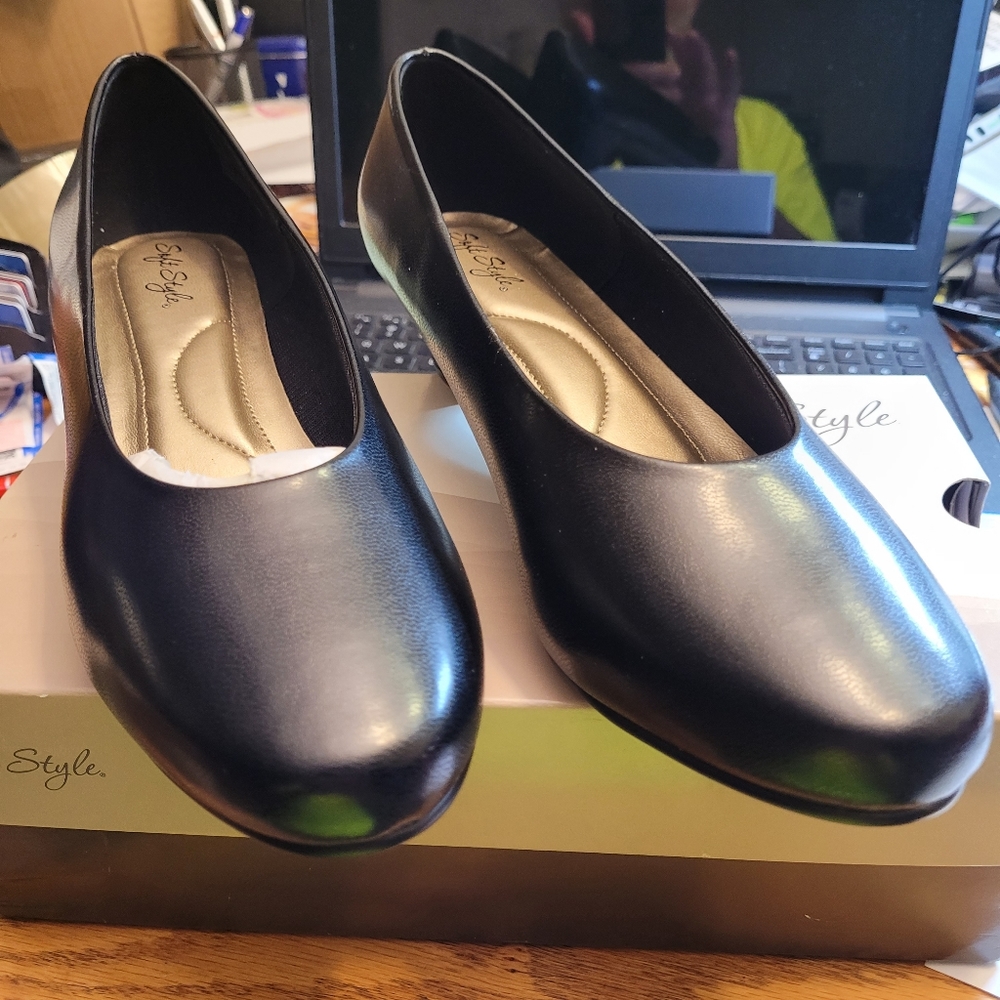 Ladies shoes